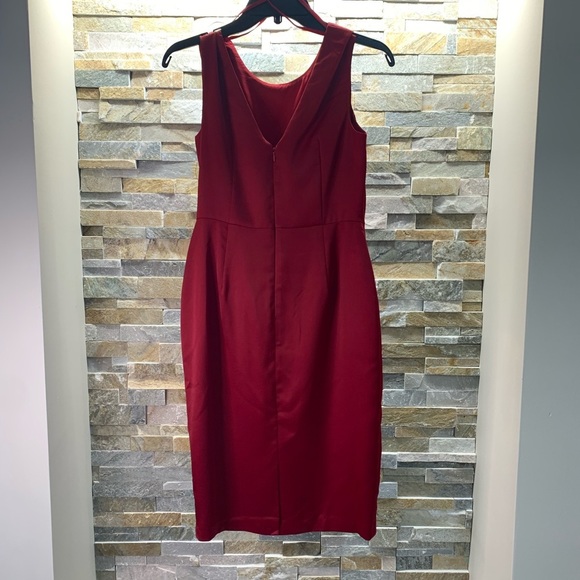 Maggy London Women's Satin Draped Cocktail Sheath - Picture 5 of 7